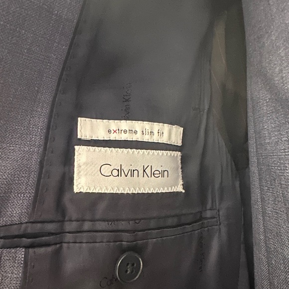 Like New Calvin Klein Extreme Slim Fit Suit 38R 33 pants** see notes - Picture 3 of 4